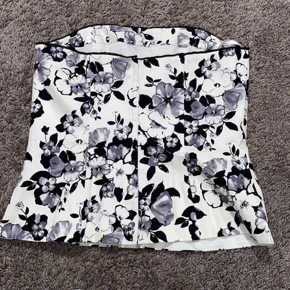 White House black market top - Picture 2 of 5